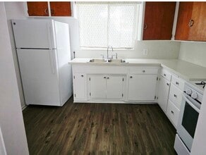 1610 Preuss Rd, Unit P1 in Los Angeles, CA - Building Photo - Building Photo