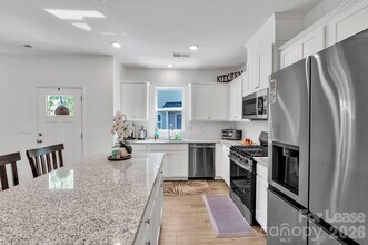 1940 Highland Park Dr in Charlotte, NC - Building Photo - Building Photo