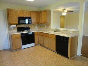 17418 Dashwood Creek Dr in Pflugerville, TX - Building Photo - Building Photo