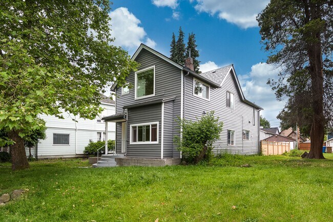 710 S L St-Unit -2 in Tacoma, WA - Building Photo - Building Photo