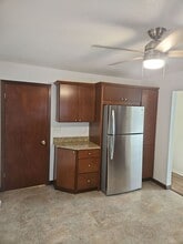 221 E Sheridan Ave in Des Moines, IA - Building Photo - Building Photo