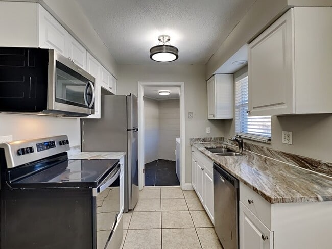 2605 E Pine St in Orlando, FL - Building Photo - Building Photo