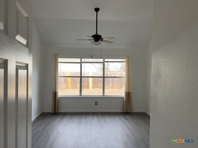 property at 2503 Armadillo Dr