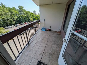 1550 Worcester Rd in Framingham, MA - Building Photo - Building Photo