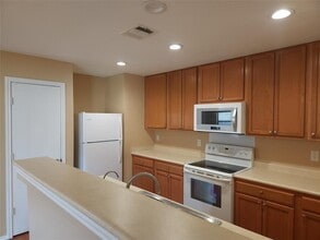 273 Tower Dr in Kyle, TX - Building Photo - Building Photo