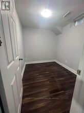 102 Briarmeadow Crescent in Kitchener, ON - Building Photo - Building Photo