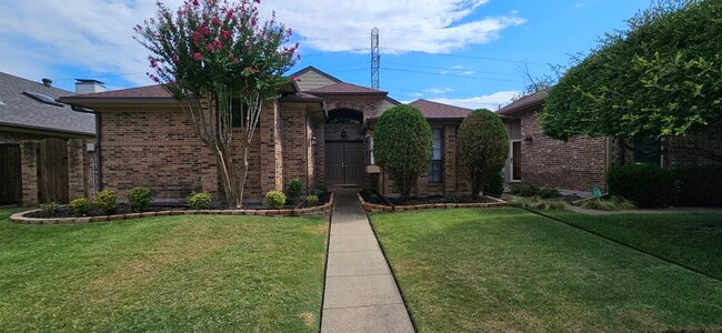 property at 4424 Windhaven Ln
