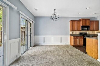 2872 Cross Creek Ct in Cumming, GA - Foto de edificio - Building Photo