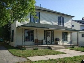 305 E Etherington in Mackinaw City, MI - Building Photo