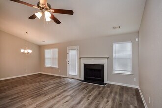 245 Lakeside Point in Covington, GA - Foto de edificio - Building Photo