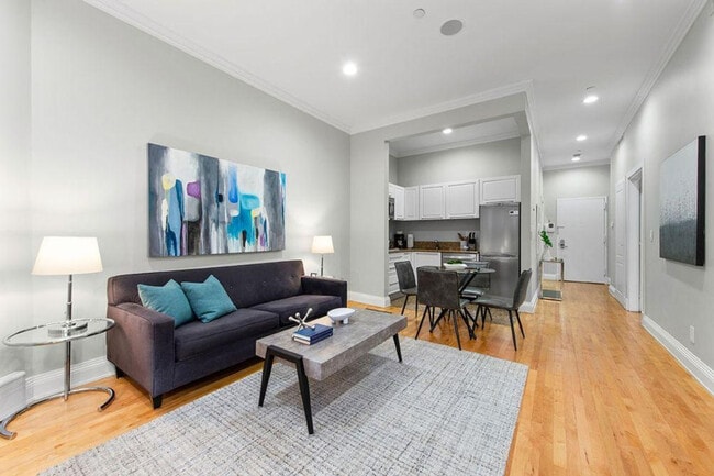 property at 24 E 38th St