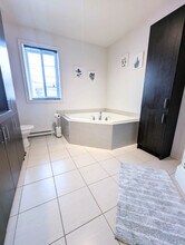 5181 Rue Jacques-Plante, Unit SI ID1473545P in Laval, QC - Building Photo - Building Photo