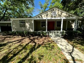 2109 8th St in Pascagoula, MS - Building Photo