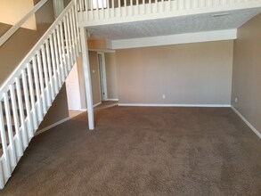 1920 Parkwild Dr in Council Bluffs, IA - Building Photo - Building Photo
