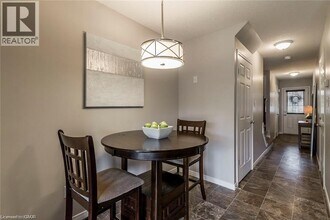 508 Beaumont Cres in Kitchener, ON - Building Photo - Building Photo