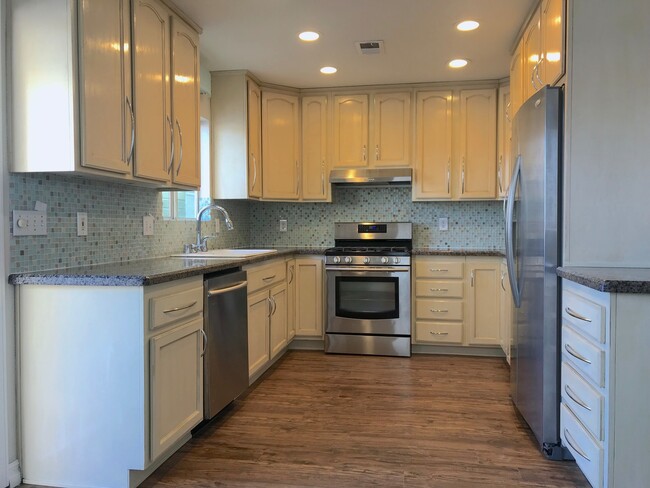 1642-1644 Donax Ave in San Diego, CA - Building Photo - Building Photo