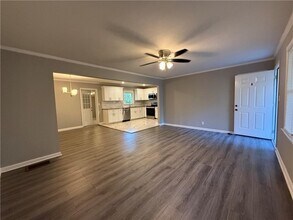 1576 Carolyn Dr SW in Stone Mountain, GA - Building Photo - Building Photo