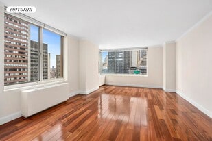 145 E 48th St in New York, NY - Building Photo