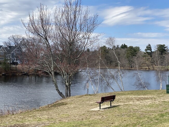 7 Hopedale St in Hopedale, MA - Foto de edificio - Building Photo