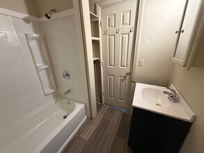 601 W Woodbury St in Danville, IL - Foto de edificio - Building Photo