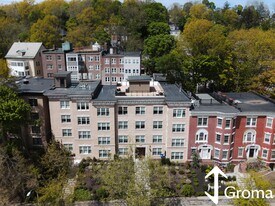 1580 Beacon St, Unit 100 in Brookline, MA - Building Photo