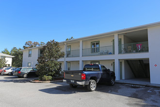 Savannah Landings in Spring Hill, FL - Foto de edificio - Building Photo