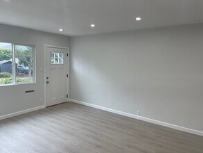 633 W Harvard St in Glendale, CA - Foto de edificio - Building Photo