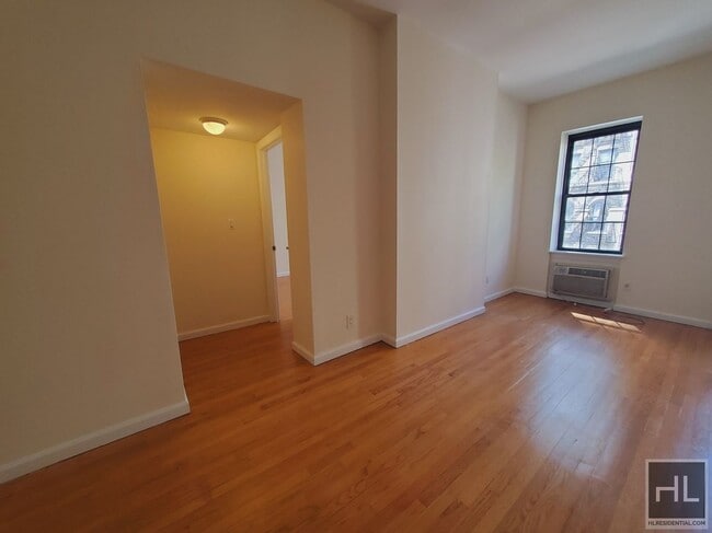 East 91st Street in New York, NY - Building Photo - Building Photo