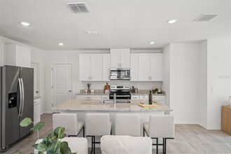 3655 Moscato Dr in Brooksville, FL - Building Photo - Building Photo