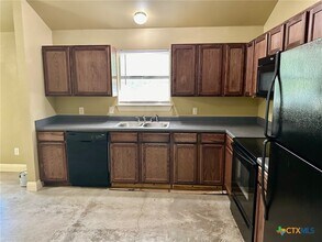 1412 Marlton St in San Marcos, TX - Building Photo - Building Photo