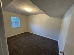 8838 W Hills Ct in Douglasville, GA - Building Photo - Building Photo