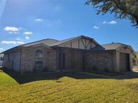 3006 Ruidosa Ave in Dallas, TX - Building Photo