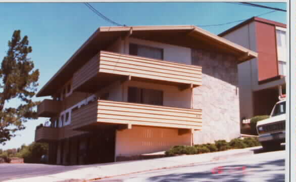 312 Torino Dr in San Carlos, CA - Building Photo