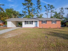 2323 Frederick Pl in Valdosta, GA - Building Photo