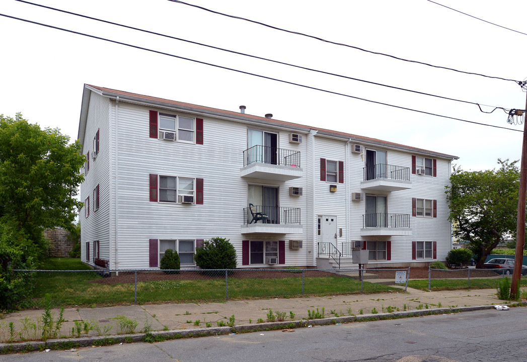 23 Tallman St in New Bedford, MA - Building Photo