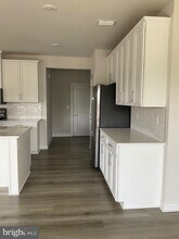 12880 Mosaic Pk Wy-Unit -1-N in Herndon, VA - Building Photo - Building Photo