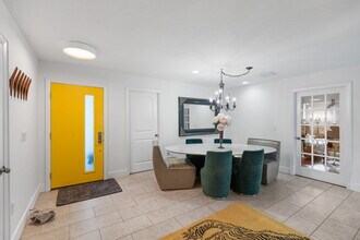 1750 Alta Vista St in Sarasota, FL - Building Photo - Building Photo