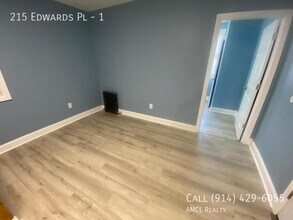 215 Edwards Pl-Unit -1 in Yonkers, NY - Building Photo - Building Photo