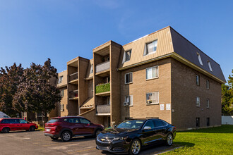 Bois-de-Boulogne Apartments in Longueuil, QC - Building Photo - Building Photo