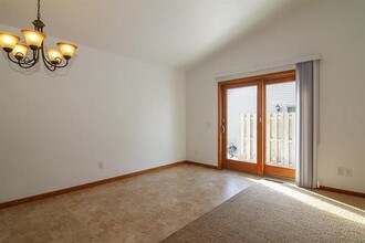655 Cork Xing in Cottage Grove, WI - Building Photo - Building Photo