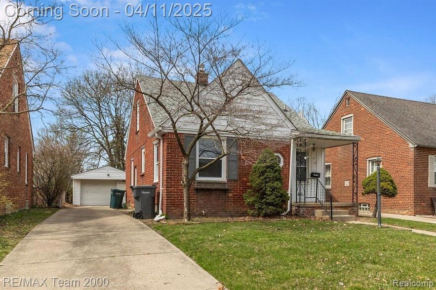1815 Kingsbury Ave, Unit 124903 in Dearborn, MI - Building Photo