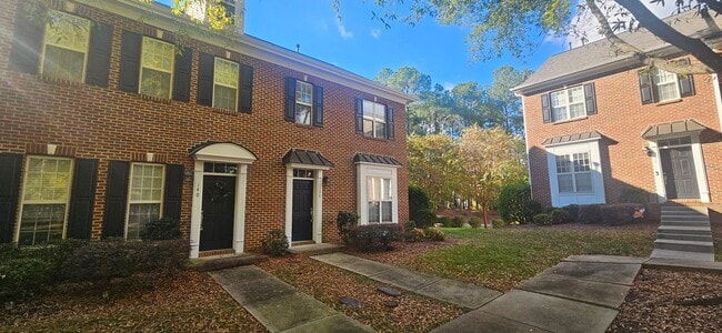 138 W Savannah Rdg Rd in Holly Springs, NC - Foto de edificio - Building Photo