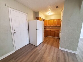 1323 56th Ave Dr E in Bradenton, FL - Building Photo - Building Photo