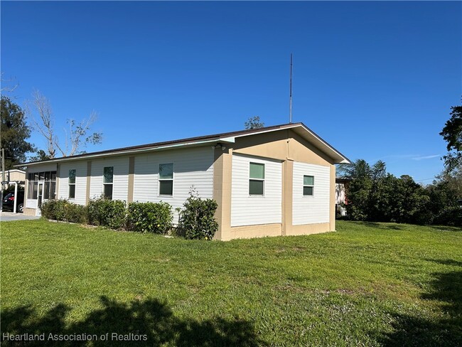 206 Palmetto Dr in Sebring, FL - Building Photo - Building Photo