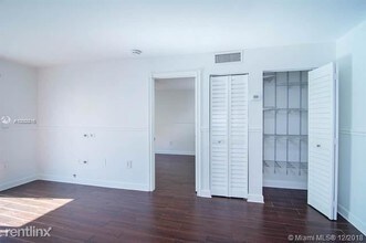 1605 Meridian Ave-Unit -Apt 203 in Miami Beach, FL - Building Photo - Building Photo