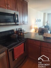 1560 N Sandburg Terrace in Chicago, IL - Building Photo - Building Photo