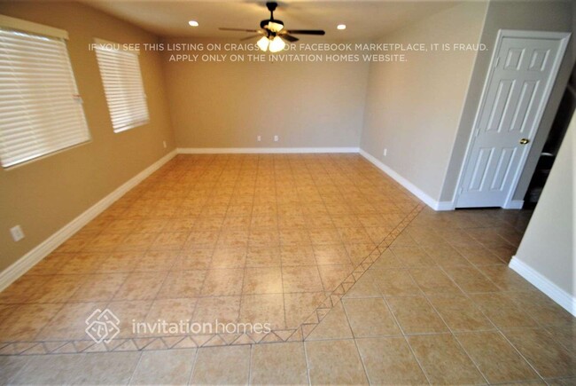 1703 E Silktassel Trail in San Tan Valley, AZ - Foto de edificio - Building Photo