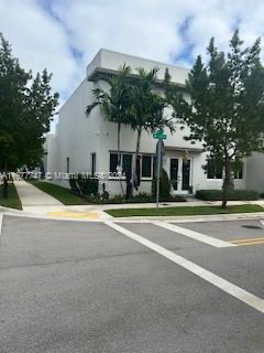 6685 NW 103rd Path in Doral, FL - Building Photo - Building Photo