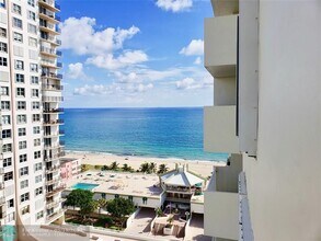 111 Briny Ave in Pompano Beach, FL - Building Photo - Building Photo