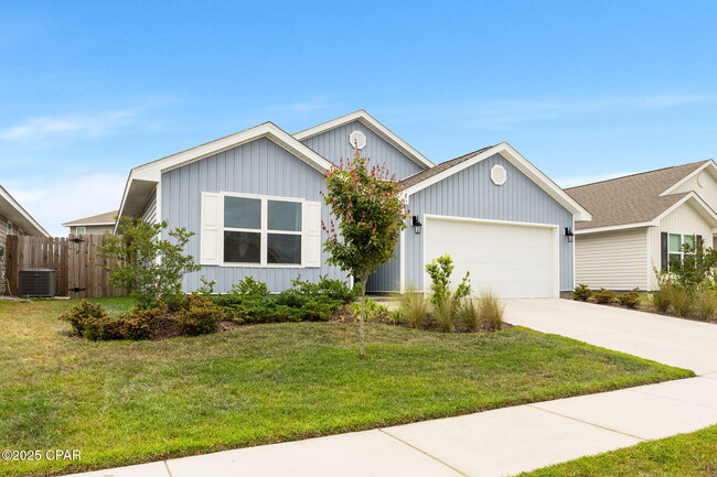 363 Highbrook Rd in Callaway, FL - Foto de edificio - Building Photo